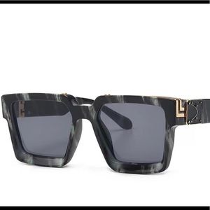 Trendy shades/Sunglasses